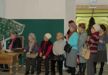 Слушатели Университета третьего возраста в Псковском музее, декабрь 2015 года