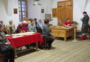 Слушатели Университета третьего возраста в Псковском музее, декабрь 2015 года